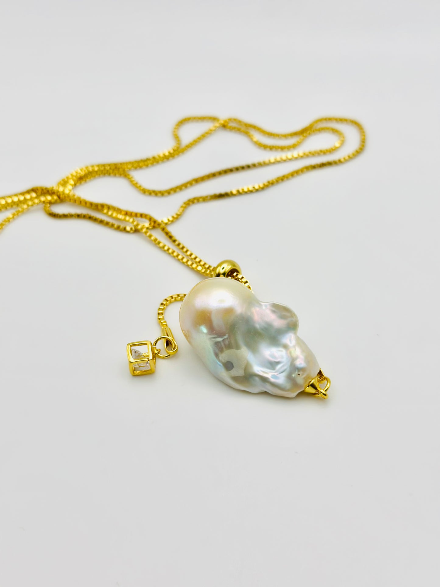 BARROCA PEARL NECKLACES