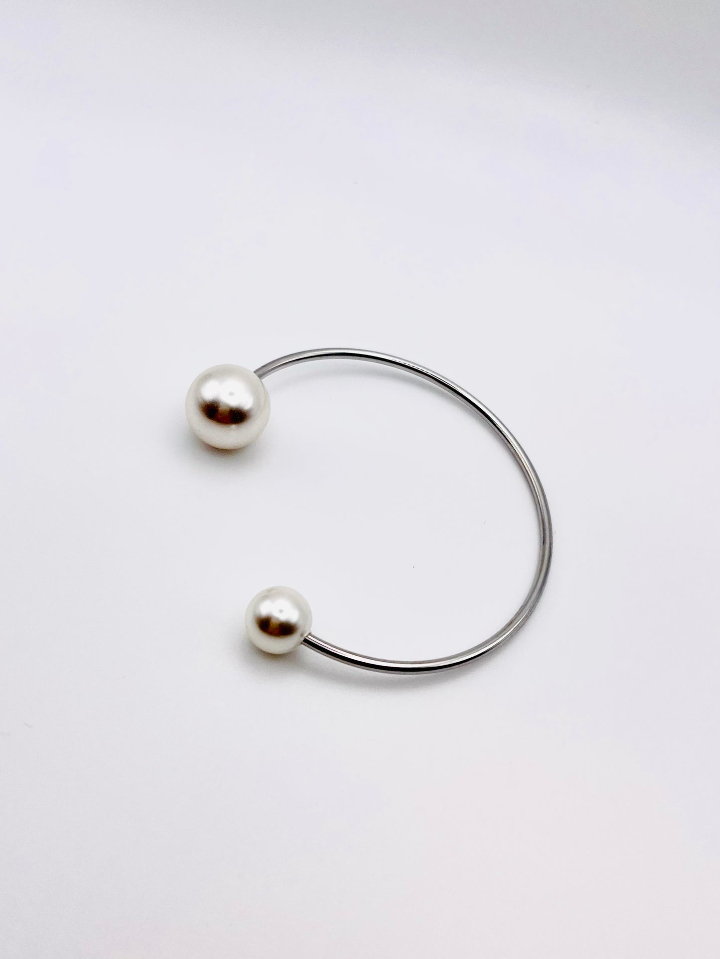 PEARL BANGLE CUFF