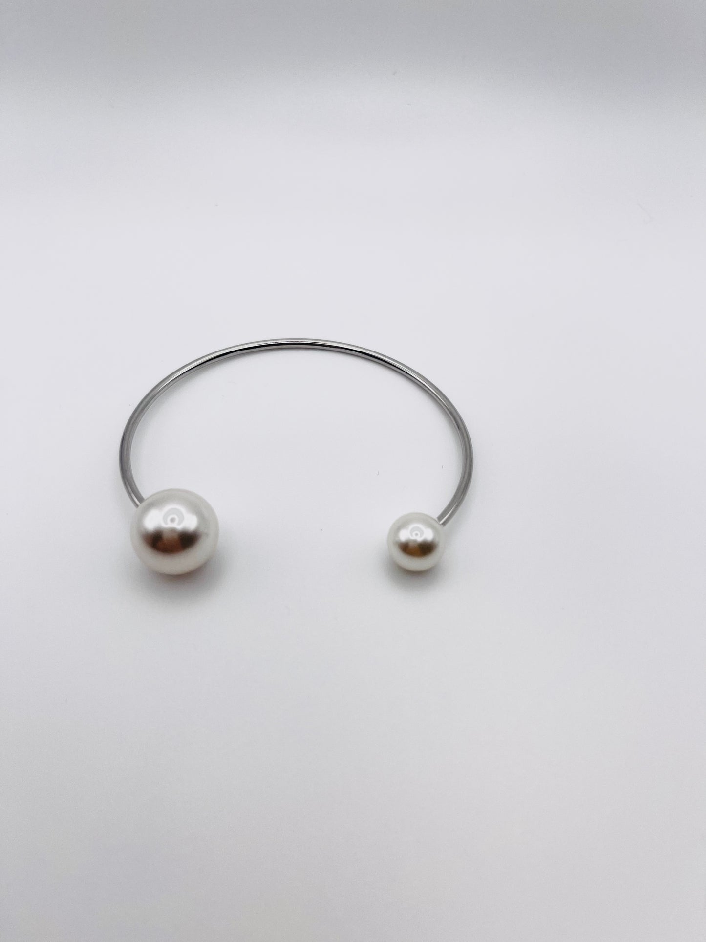 PEARL BANGLE CUFF