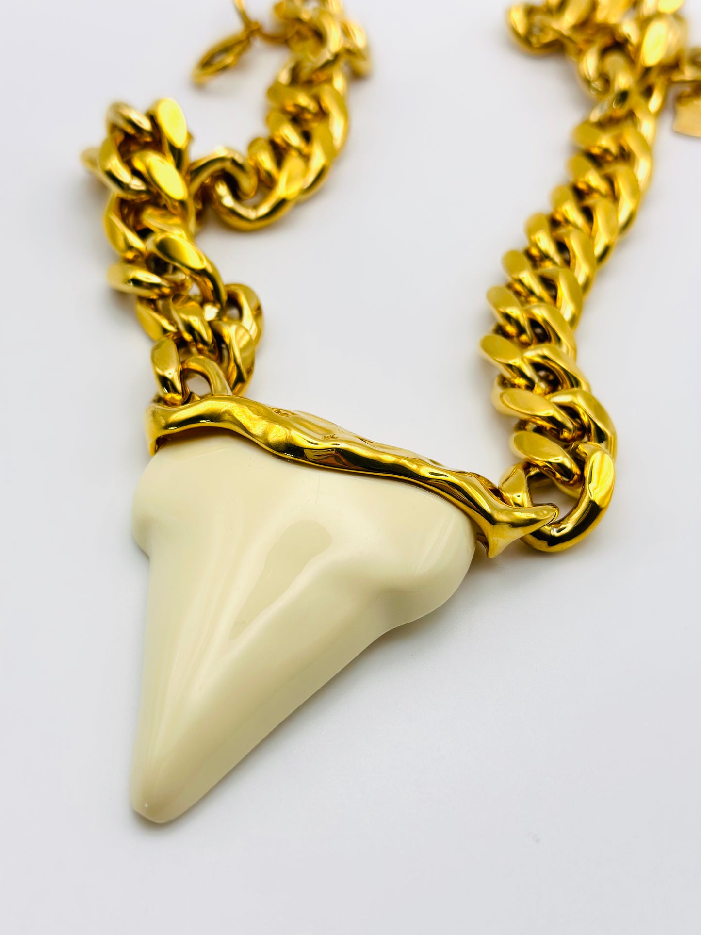 SHARK TOOTH 🦷