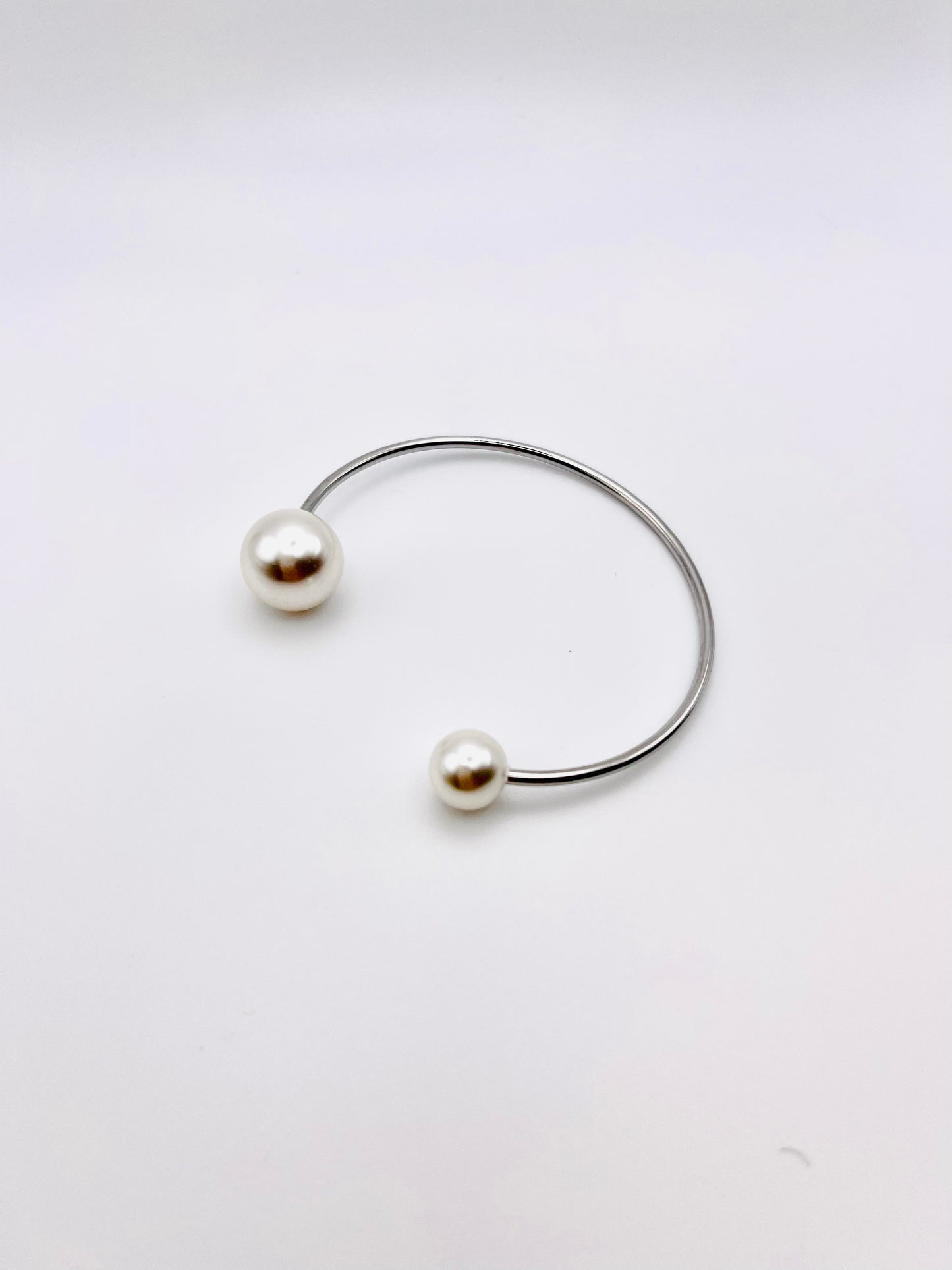 PEARL BANGLE CUFF